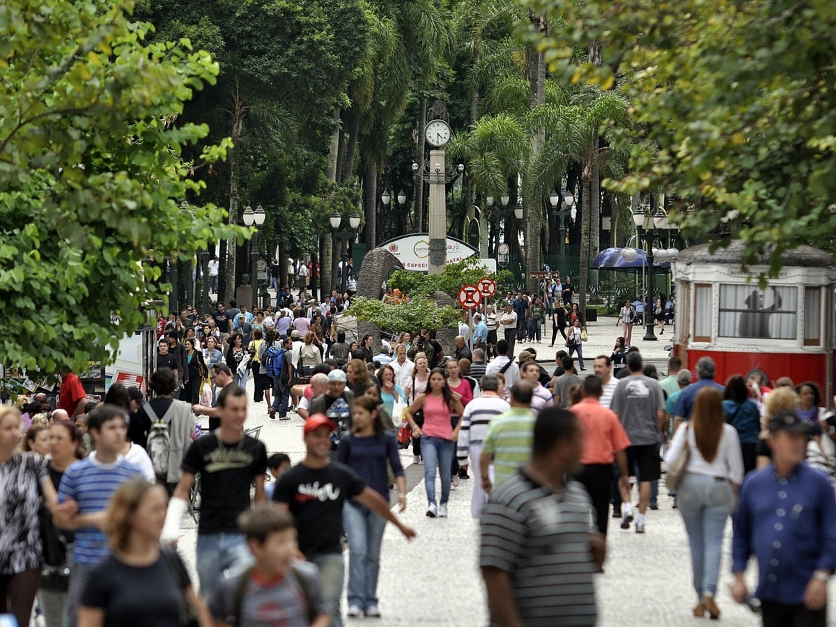 Brasil já tem 206 milhões de habitantes