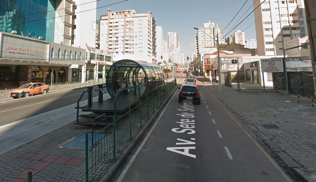 Polícia investiga tentativa de homicídio em estação-tubo de Curitiba
