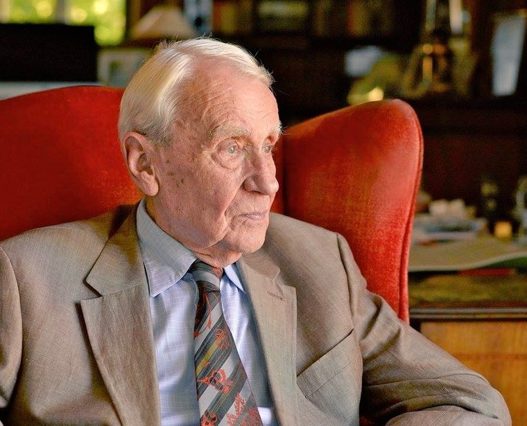Christopher Tolkien, filho do criador de O Senhor dos Anéis, morre aos 95 anos