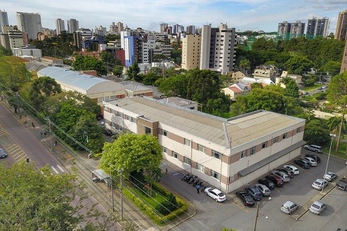 Governo do Paraná abre três concursos com remuneração de até R$ 6 mil