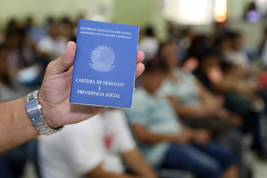 Desemprego no Paraná atinge 648 mil pessoas em junho, aponta IBGE