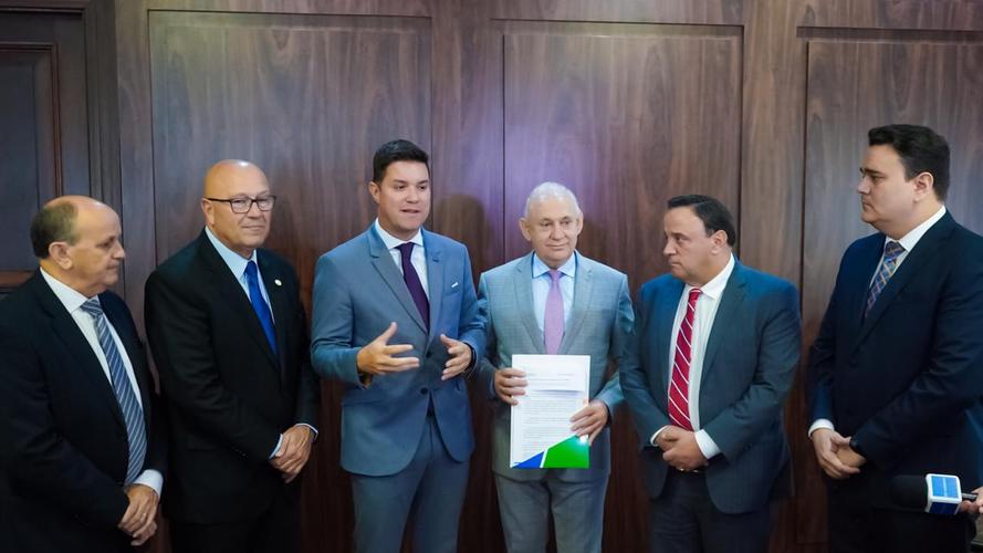 Executivo envia seis projetos para Assembleia Legislativa do Paraná