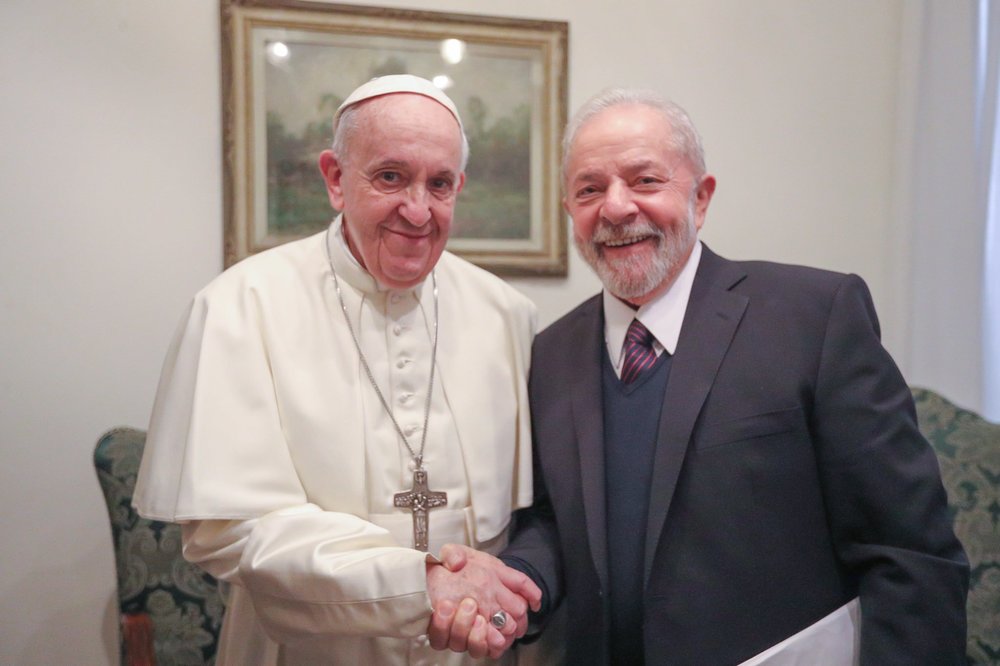 Lula é recebido pelo Papa no Vaticano para conversa sobre mundo mais justo