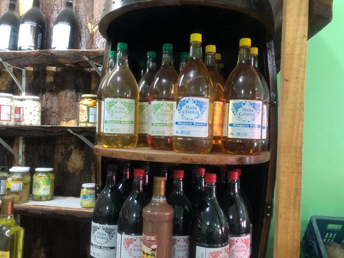 Comerciantes são autuados pela venda de vinho com etanol em Curitiba