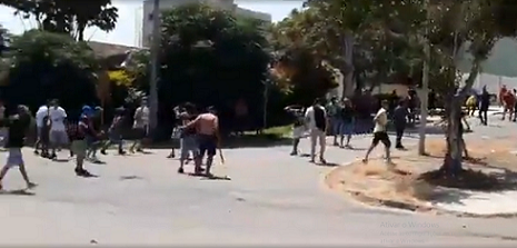 Torcidas organizadas do Athletico e do Coritiba brigam em São José dos Pinhais