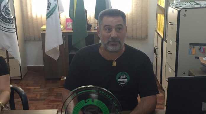 Sinclapol quer expulsão de delegado suspeito de matar esposa e enteada em Curitiba