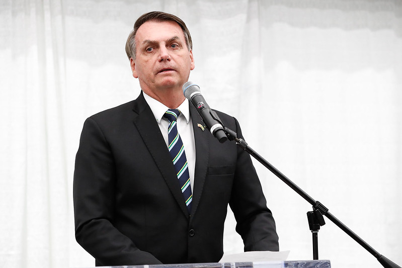 Bolsonaro critica governadores e afirma que vai fazer festa de aniversário