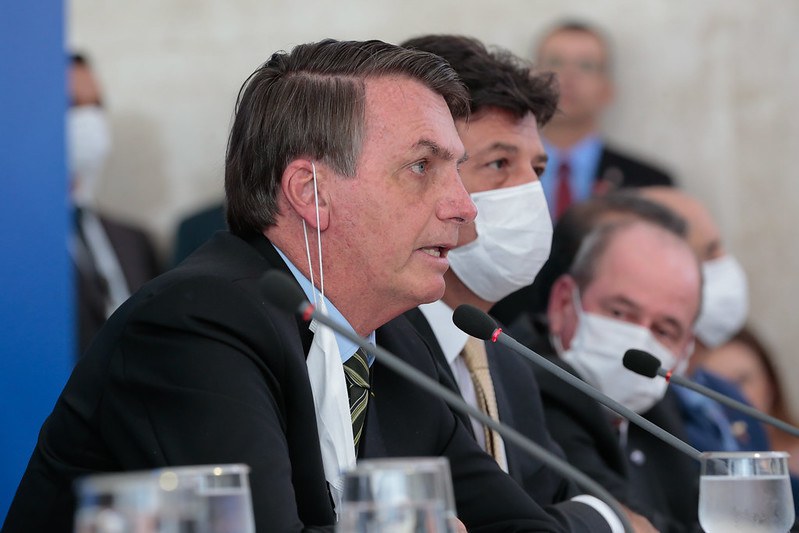 Bolsonaro critica medidas extremas adotada por governadores