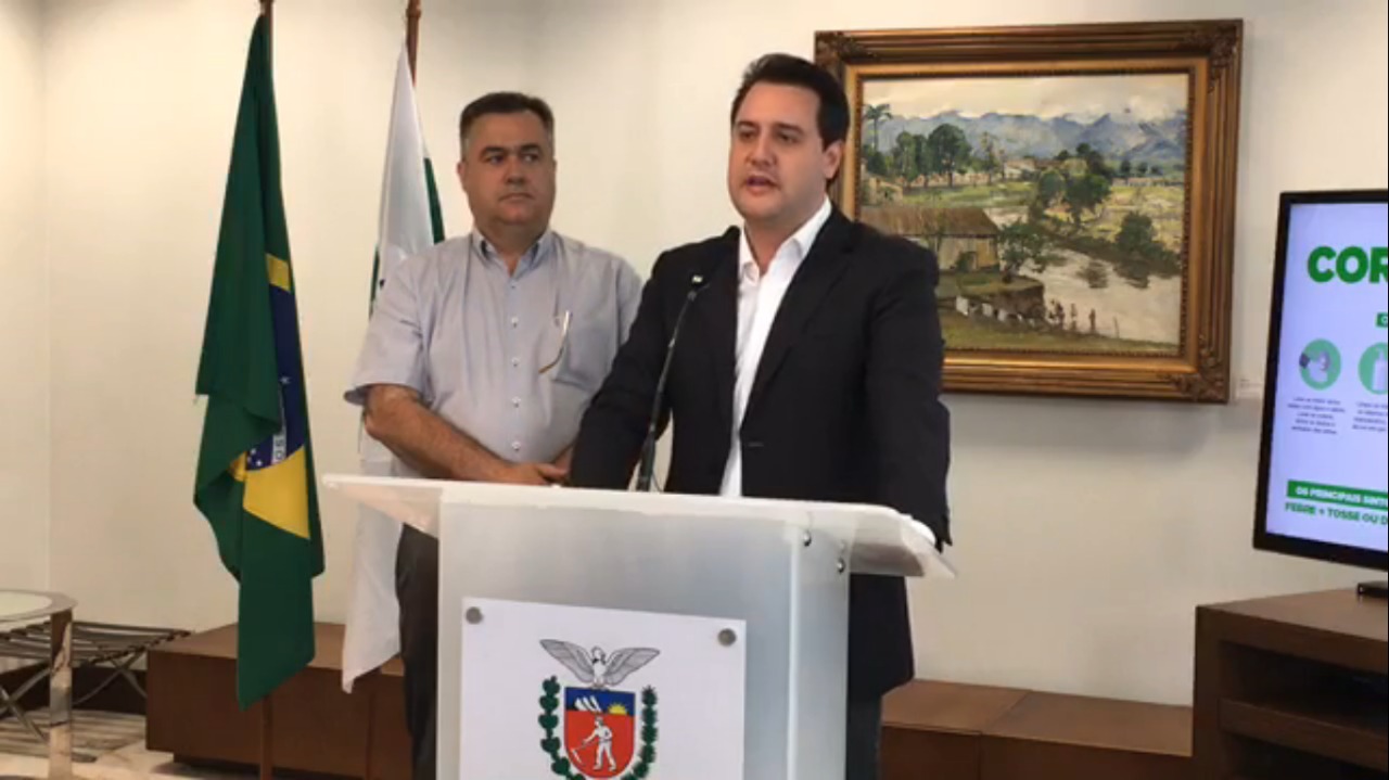 Ratinho Junior anunciou as medidas em uma live. (Reprodução / Governo do Paraná)
