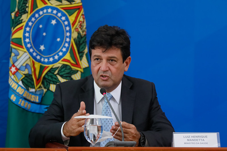 AO VIVO: Mandetta fala após reunião com Bolsonaro