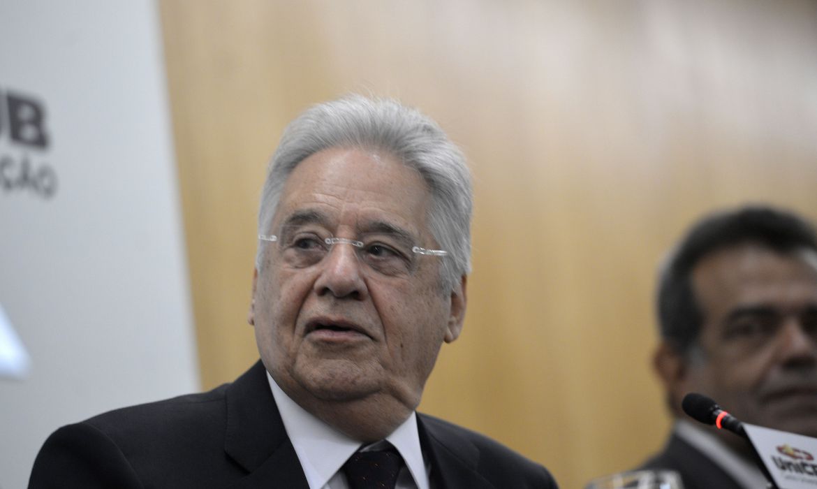 FHC pede que Bolsonaro renuncie para evitar processo de impeachment: poupe-nos
