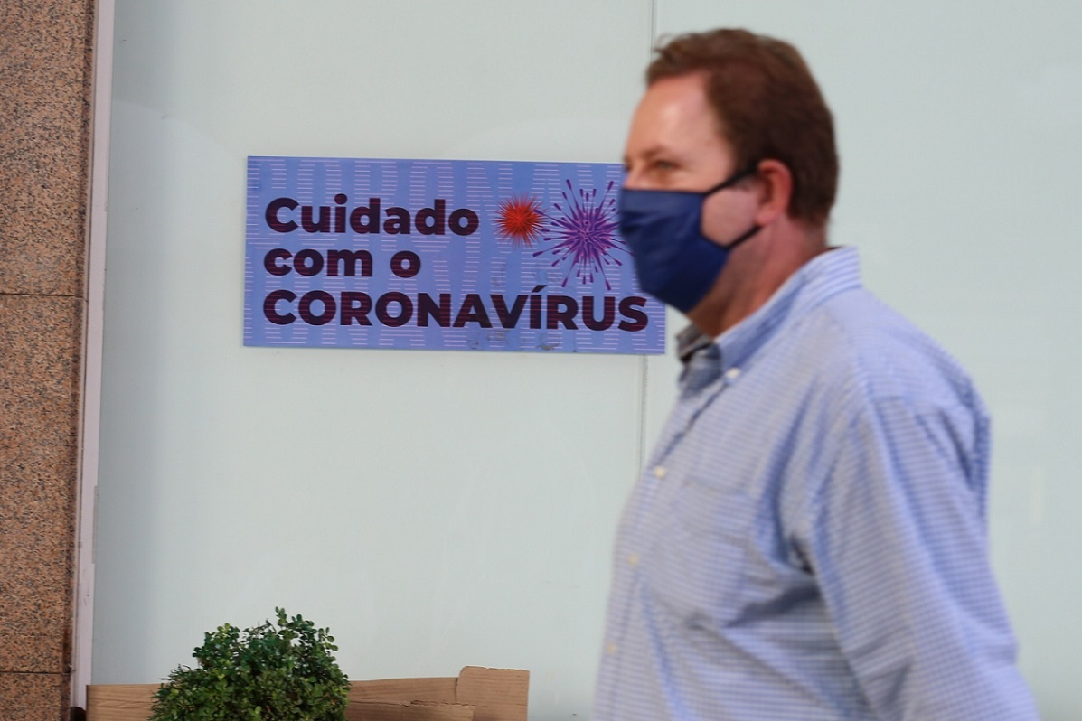 Coronavírus: Brasil registra novos 20 mil casos e 600 mortes