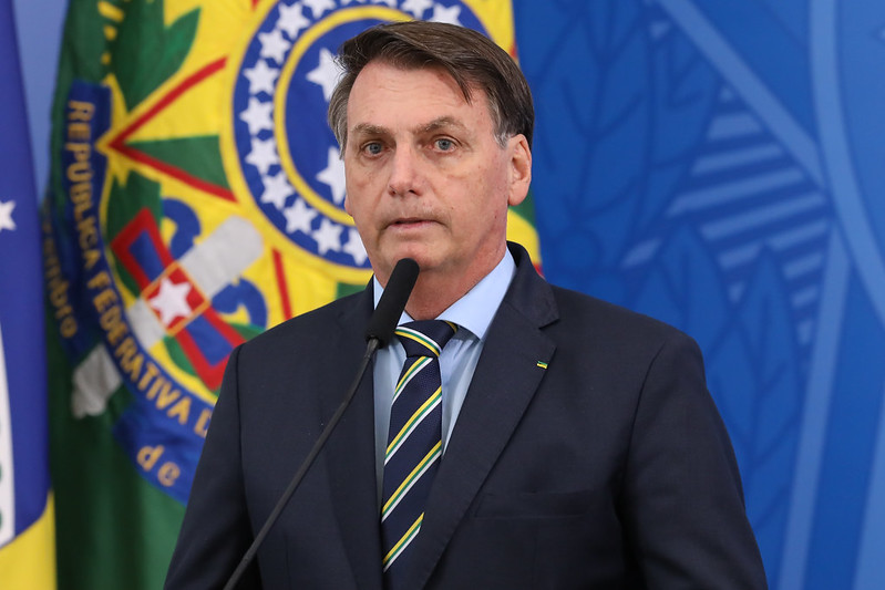 Tudo aponta para uma crise, diz Bolsonaro ao citar ações do Judiciário sobre governo