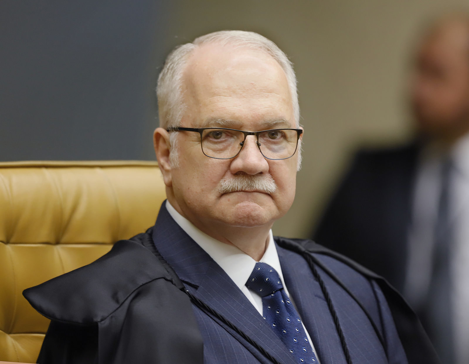 Fachin assume lugar de Celso de Mello nas críticas a Bolsonaro e aos militares