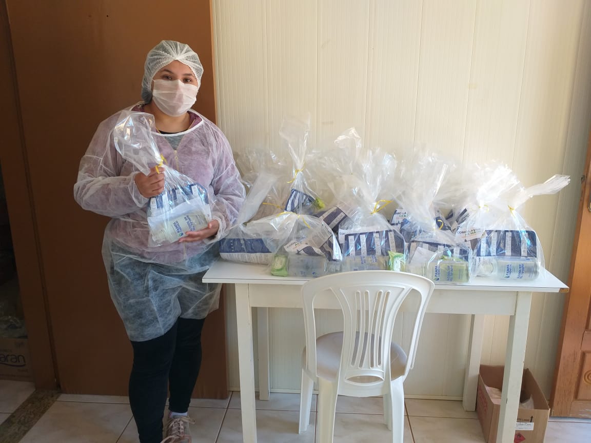 Kits de prevenção são distribuídos para evitar contágio do coronavírus no interior do Paraná