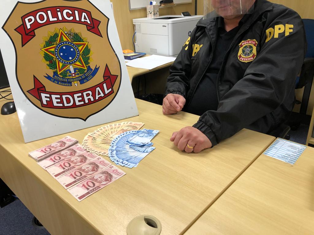 Homem é preso em flagrante com R$ 1.530 em notas falsas no Paraná