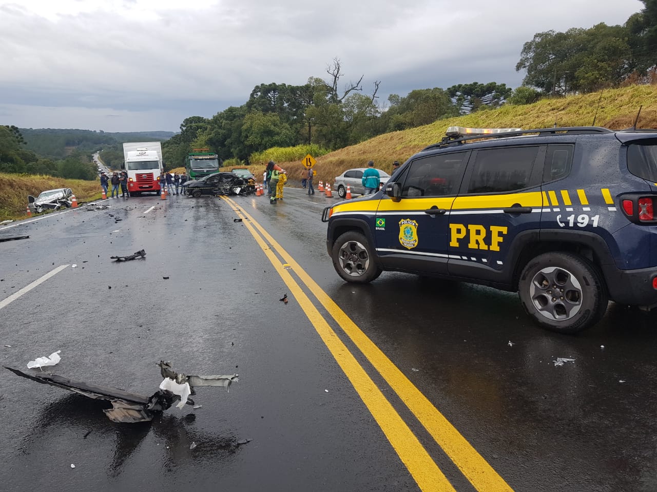 Acidente na BR-277 causa morte de três servidores do governo do Paraná