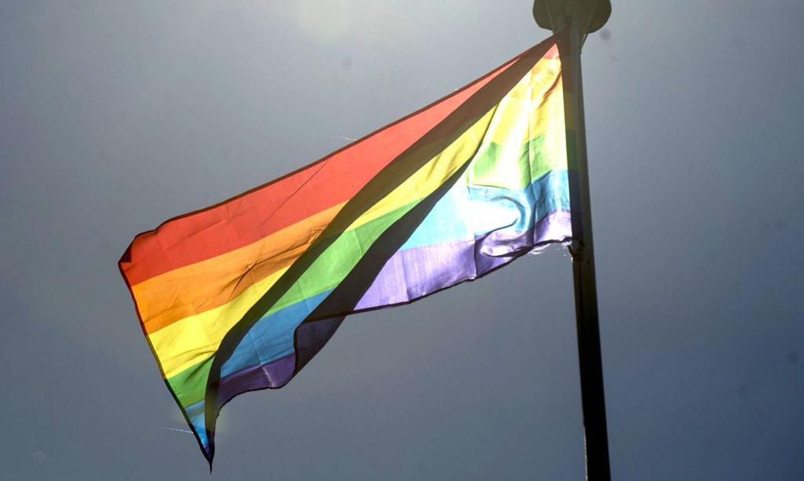 Dia do Orgulho LGBTI tem Parada Online e Festival de Cultura