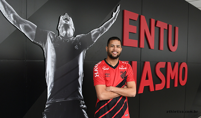 Geuvânio é anunciado pelo Athletico e volta a trabalhar com Dorival Júnior