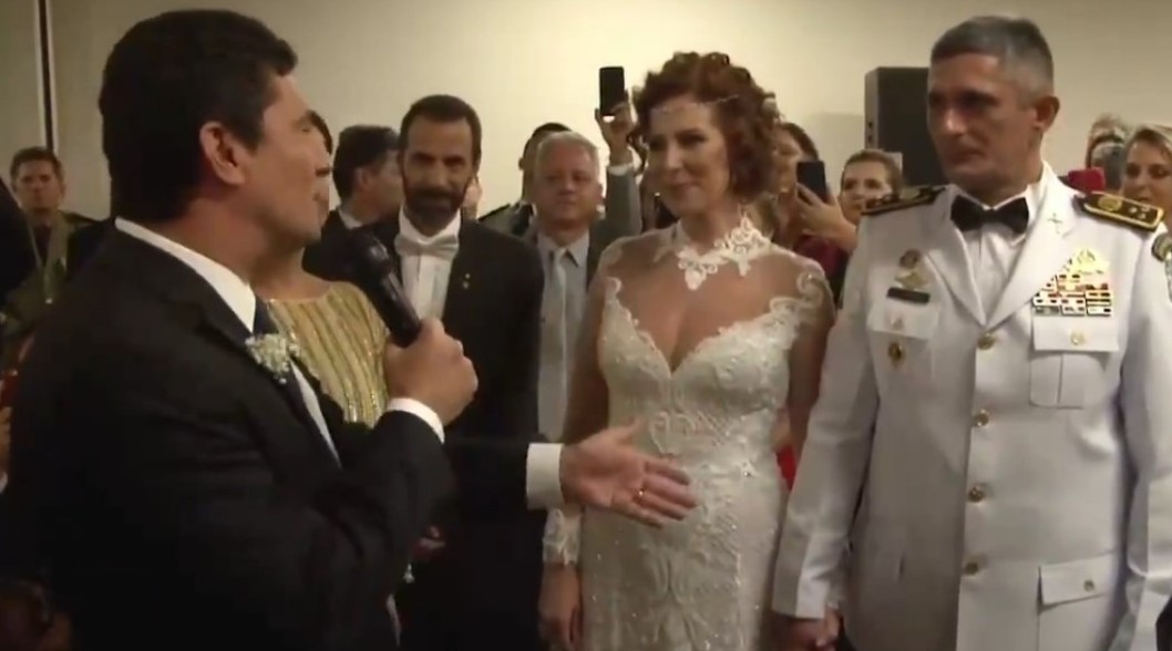 Zambelli reage e mostra vídeo de Moro em seu casamento: mentiroso ou cínico?