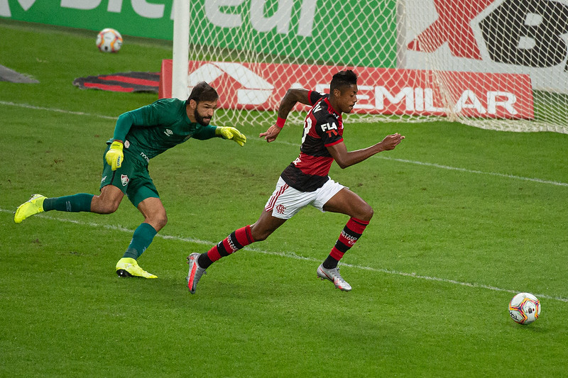 Flamengo vence Fluminense e conquista Campeonato Carioca