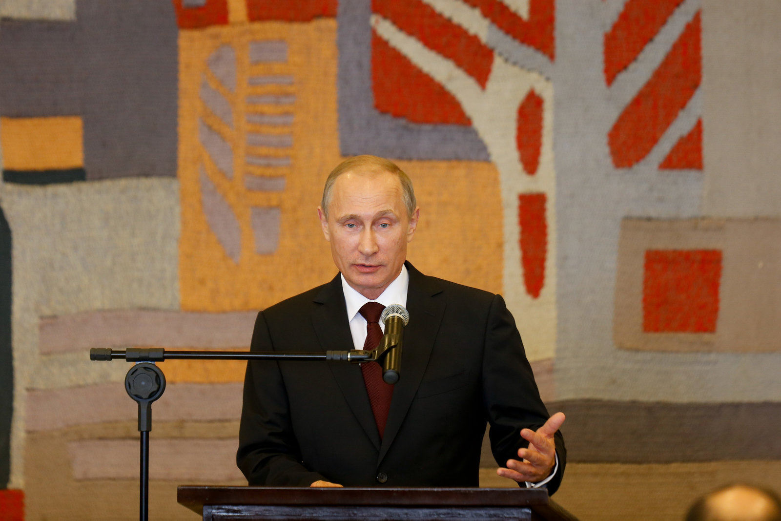 Russos aprovam mudança que pode deixar Putin no poder até 2036