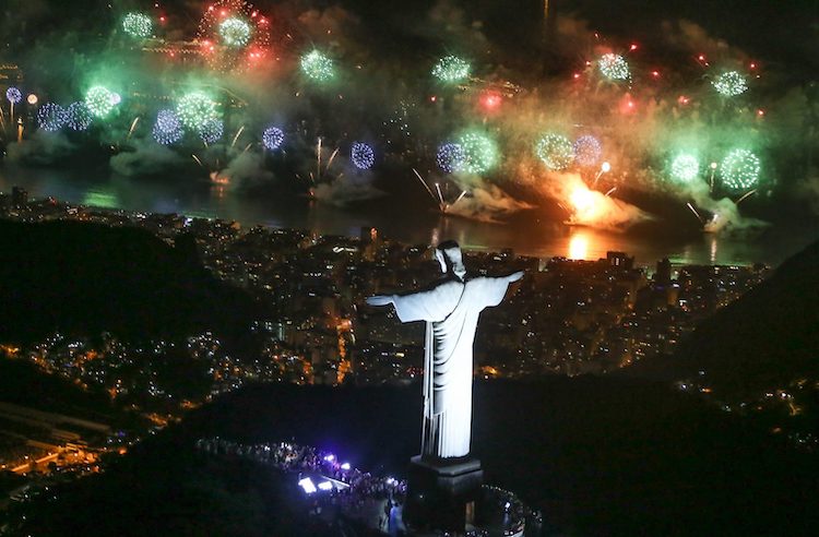Por pandemia da Covid-19, Rio cancela Réveillon em Copacabana