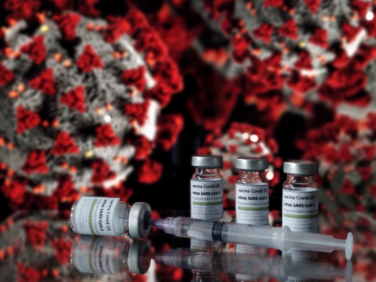 Pfizer confirma que governo rejeitou oferta de 70 milhões de doses de vacinas