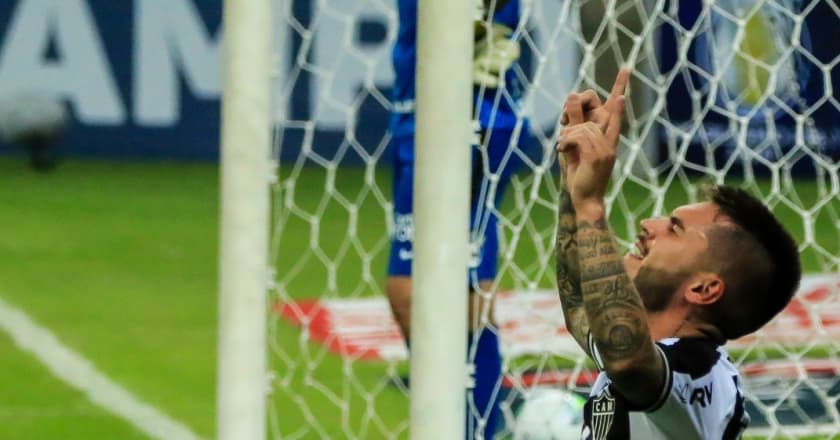 Atlético Mineiro vira contra o Corinthians e segue invicto no Brasileiro