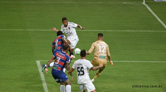 Veja os gols do Athletico-PR contra o Fortaleza na estreia do Brasileirão