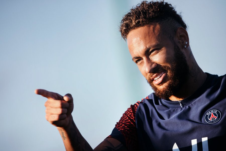 “Inscrições abertas para curso de pênaltis”, brinca Neymar sobre Supercopa do Brasil