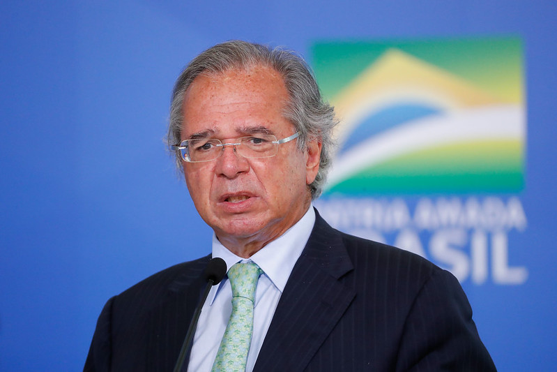 Fim do auxílio emergencial deve segurar inflação, diz Guedes