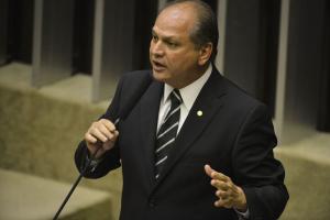 Ricardo Barros comemora veto de reajustes de servidores