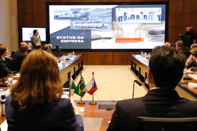 Fábrica de caminhões deve investir R$ 102 milhões e gerar 300 empregos no Paraná
