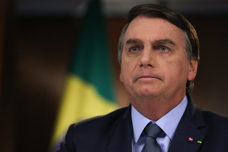 Não será obrigatória esta vacina e ponto final, afirma Bolsonaro sobre Coronavac