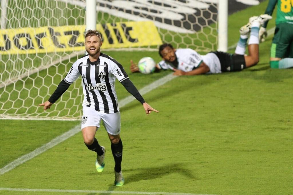 Coritiba enfrenta Atlético-MG pelo Campeonato Brasileiro; veja escalações e onde assistir