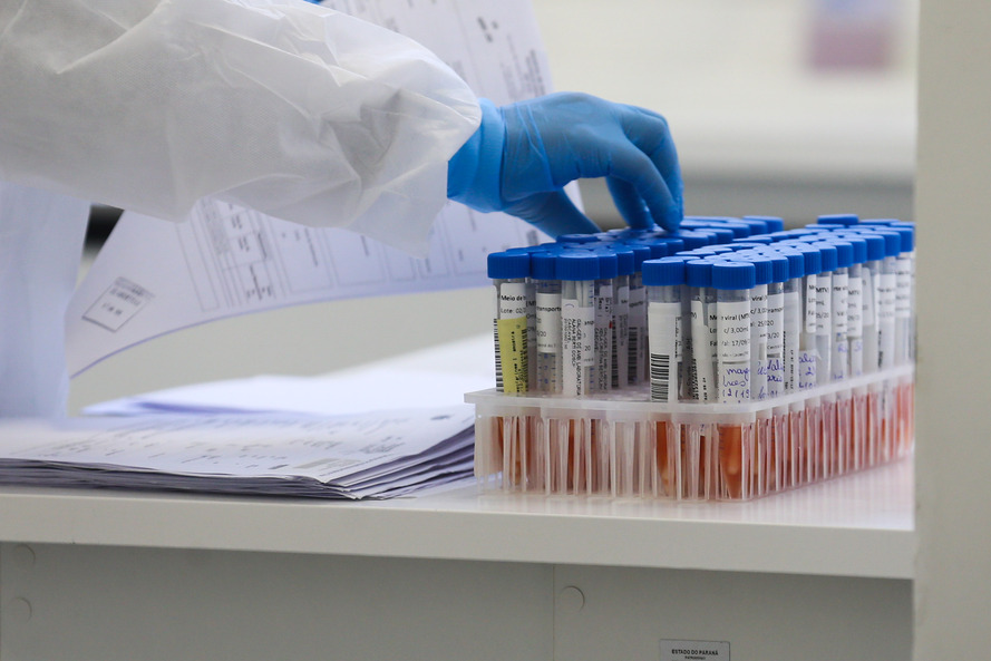 Laboratório Central do Estado - LACEN  -  Recepção  de amostras para teste do Coronavirus.
Curitiba, 01/04/2020 - Foto: Geraldo Bubniak/AEN