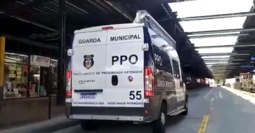 Guarda Municipal dispara contra dois homens após tentativa de assalto em Curitiba
