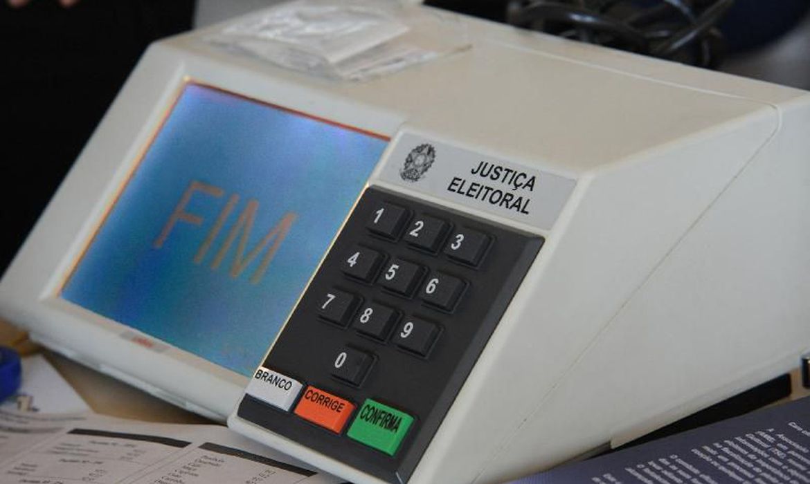 Não há evidência de fraude e urna eletrônica é segura, afirmam peritos da Polícia Federal