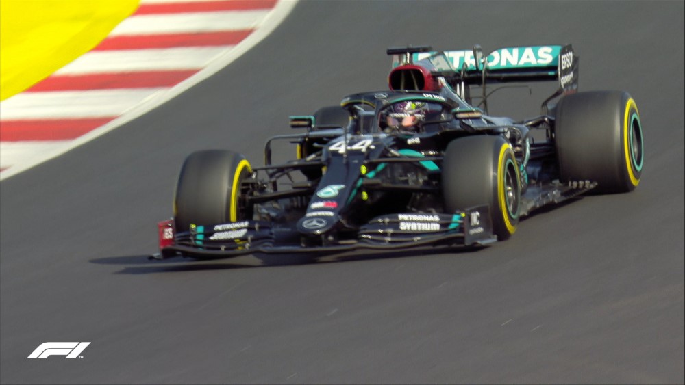 Hamilton faz grande volta e larga na pole position no GP de Portugal
