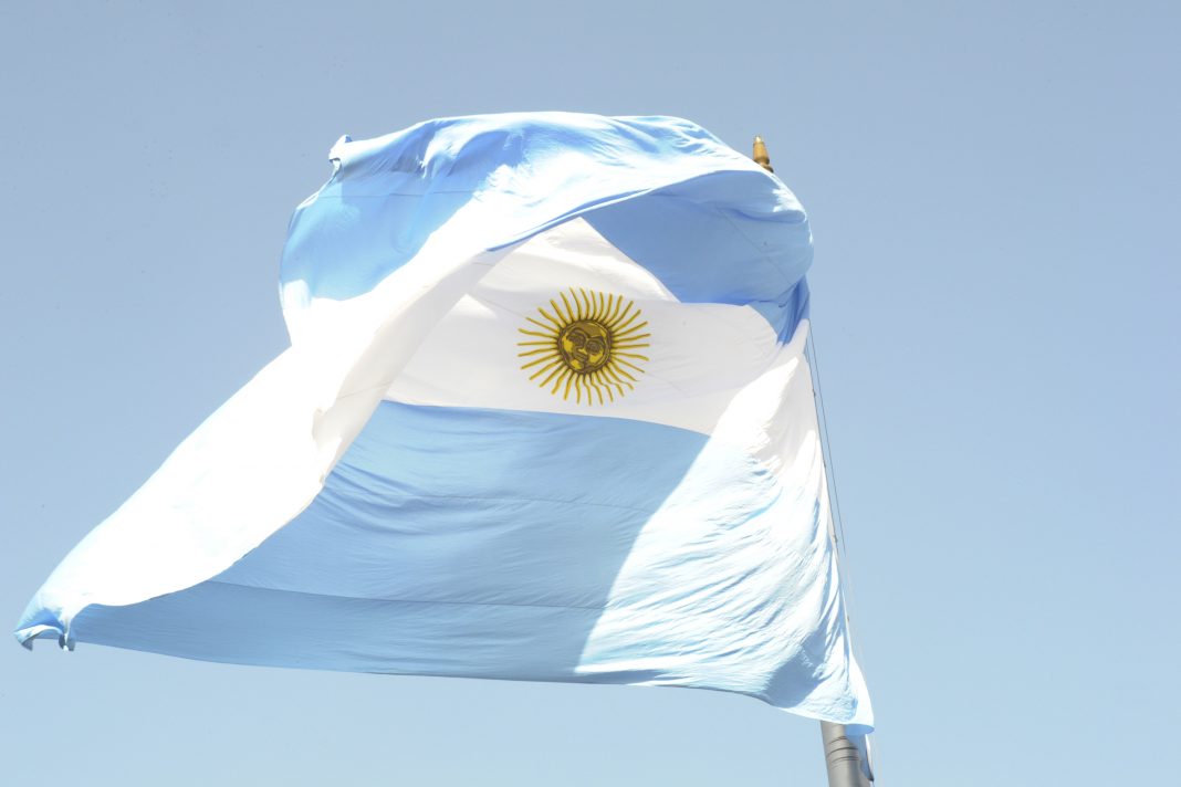 Argentina supera marca de 1 milhão de casos da Covid-19