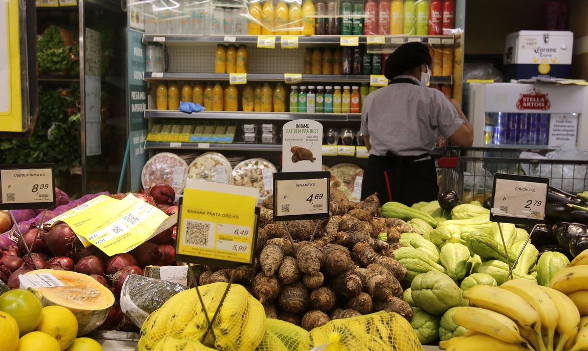 Ipea revisa inflação dos alimentos de 3% para 4,6% em 2021