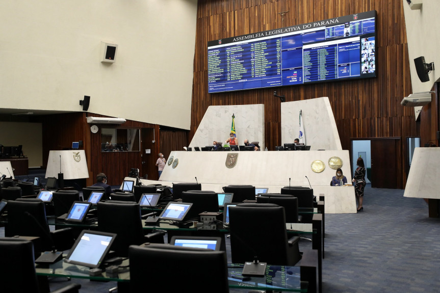 Deputados aprovam mudanças nas eleições de diretores da rede estadual