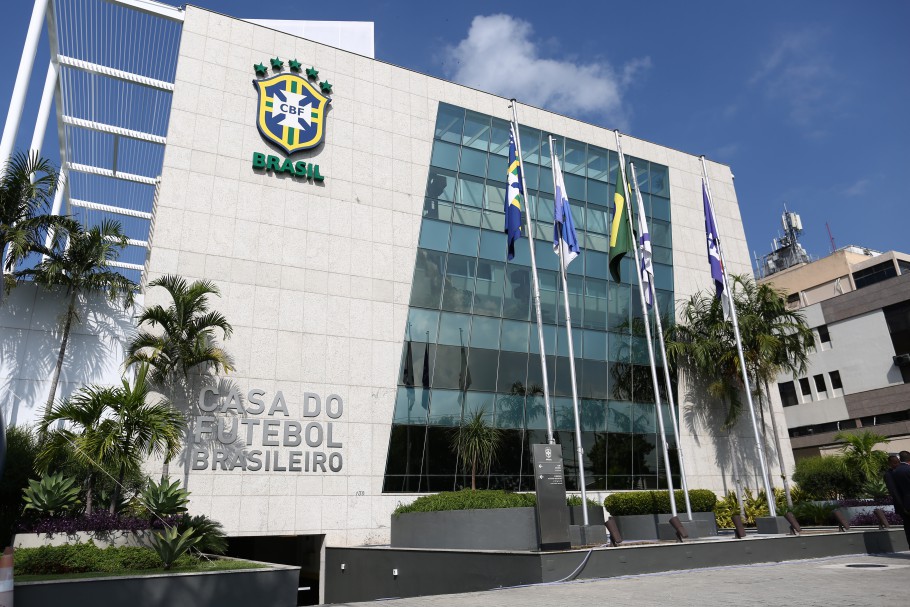 CBF nega pedido do Santos ao agendar jogo atrasado do Athletico-PR
