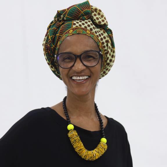 Primeira negra eleita vereadora em Joinville volta a receber ameaças