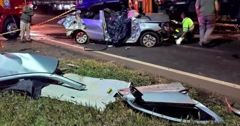 Homem morre em colisão carro e caminhão na BR-277 em Guarapuava