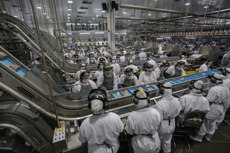 Produção industrial cai pelo sexto mês consecutivo no Brasil