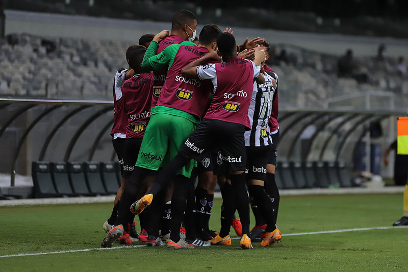 Atlético Mineiro vence Botafogo e garante mais uma rodada na liderança