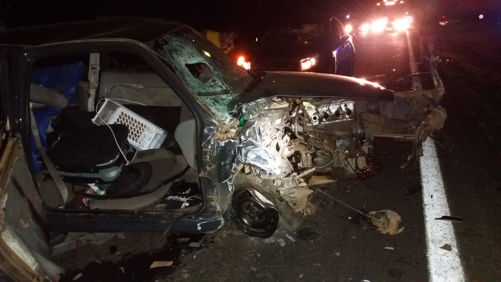 Na contramão, carro causa grave acidente na BR-376, em Ponta Grossa; quatro feridos