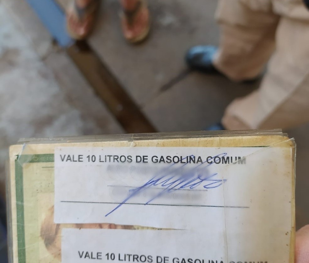 Candidato a prefeito é suspeito de comprar votos em troca de combustível, no Paraná